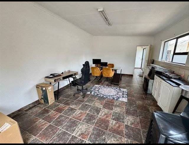 3 BEDROOM HOUSE FOR SALE IN BIRCHLEIGH